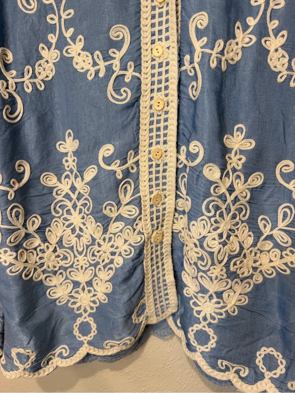POL Embroidered Relaxed Button-Front Top - Picture 3 of 12
